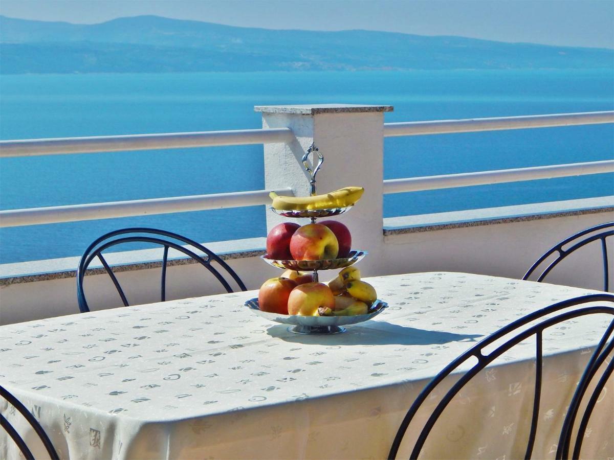 Apartment Kovacic Omiš Exteriör bild