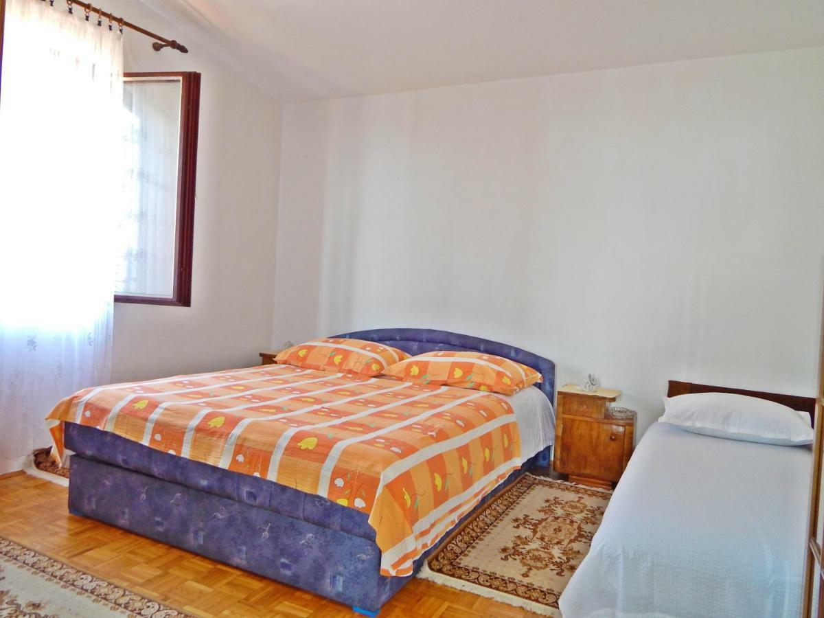 Apartment Kovacic Omiš Exteriör bild